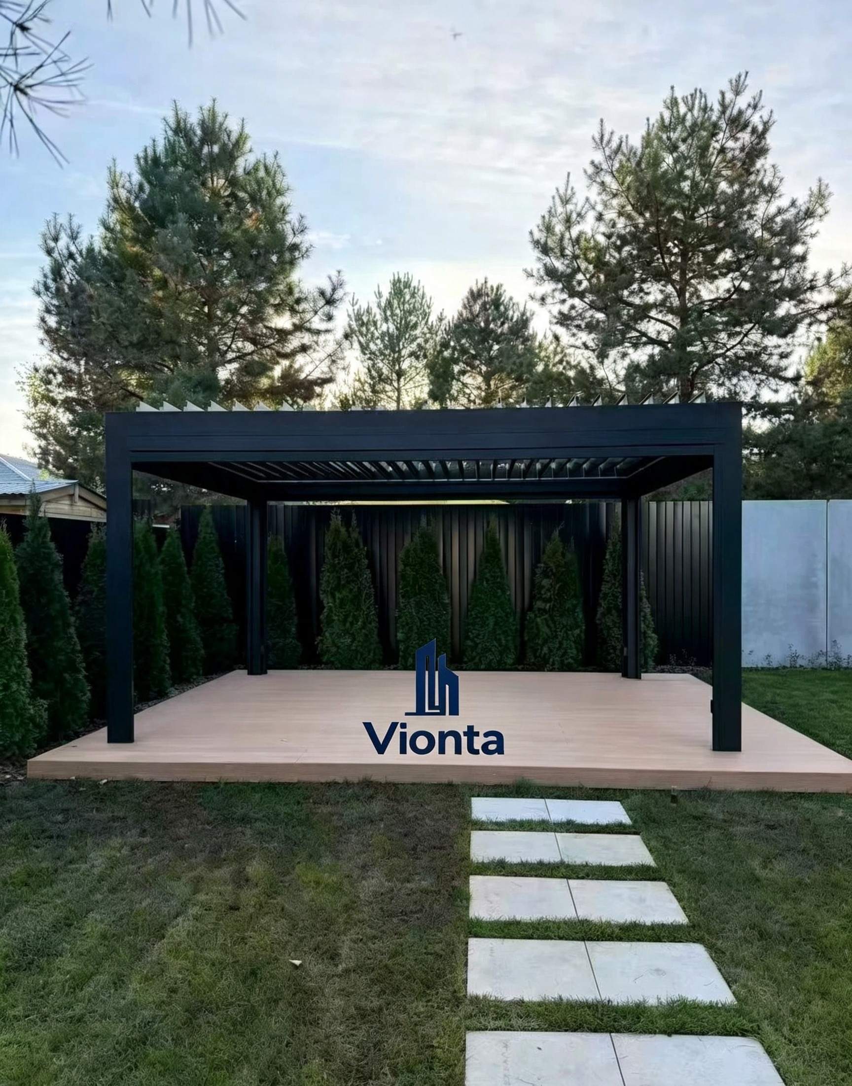 Khách hàng Nga chia sẻ đã hoàn thành việc lắp đặt Pergola nhôm đen